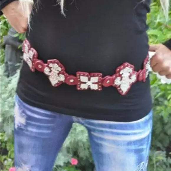 New with tag charm and luck genuine leather embellished belt size M - Picture 6 of 6